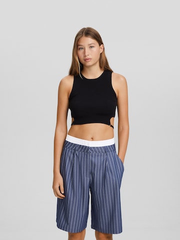 Loosefit Pantaloni con pieghe di Bershka in blu: frontale