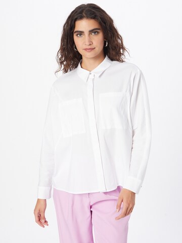 COMMA Blouse in White: front