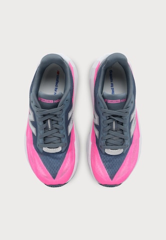 new balance Παπούτσι για τρέξιμο 'FC Rebel' σε ροζ