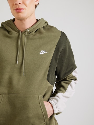 Nike Sportswear Joggingdragt 'CLUB FLEECE' i grøn