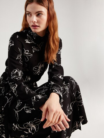 Robe 'Aurelia' ABOUT YOU en noir