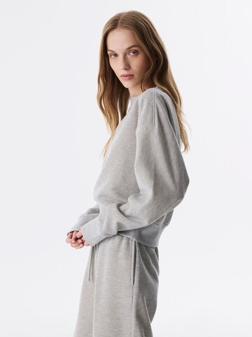 Sweat-shirt Twist en gris