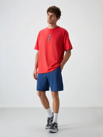 Tommy Life - Camisa em vermelho