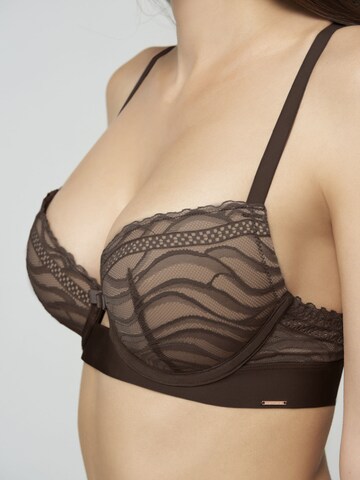 Marc & André T-shirt Bra in Brown