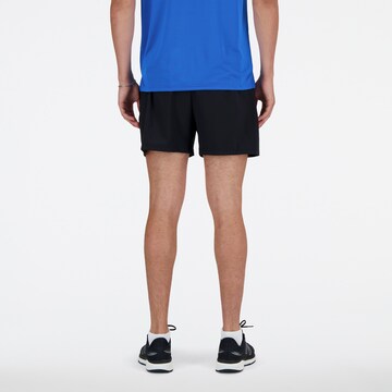 new balance Regular Sportshorts in Schwarz