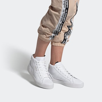 ADIDAS ORIGINALS Hög sneaker i vit: framsida