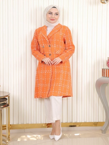 MODAMIHRAM Winter jacket in Orange: front