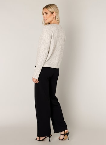 BASE LEVEL Strickjacke in Grau