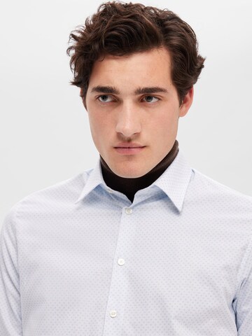 Coupe slim Chemise 'SOHO' SELECTED HOMME en blanc