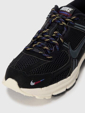 Sneaker 'VOMERO' de la Nike Sportswear pe negru