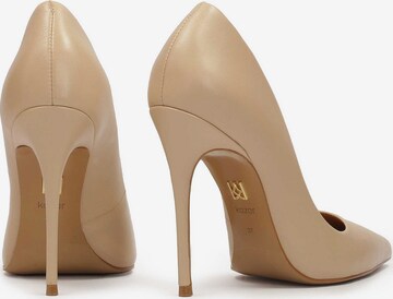 Kazar Pumps in Beige