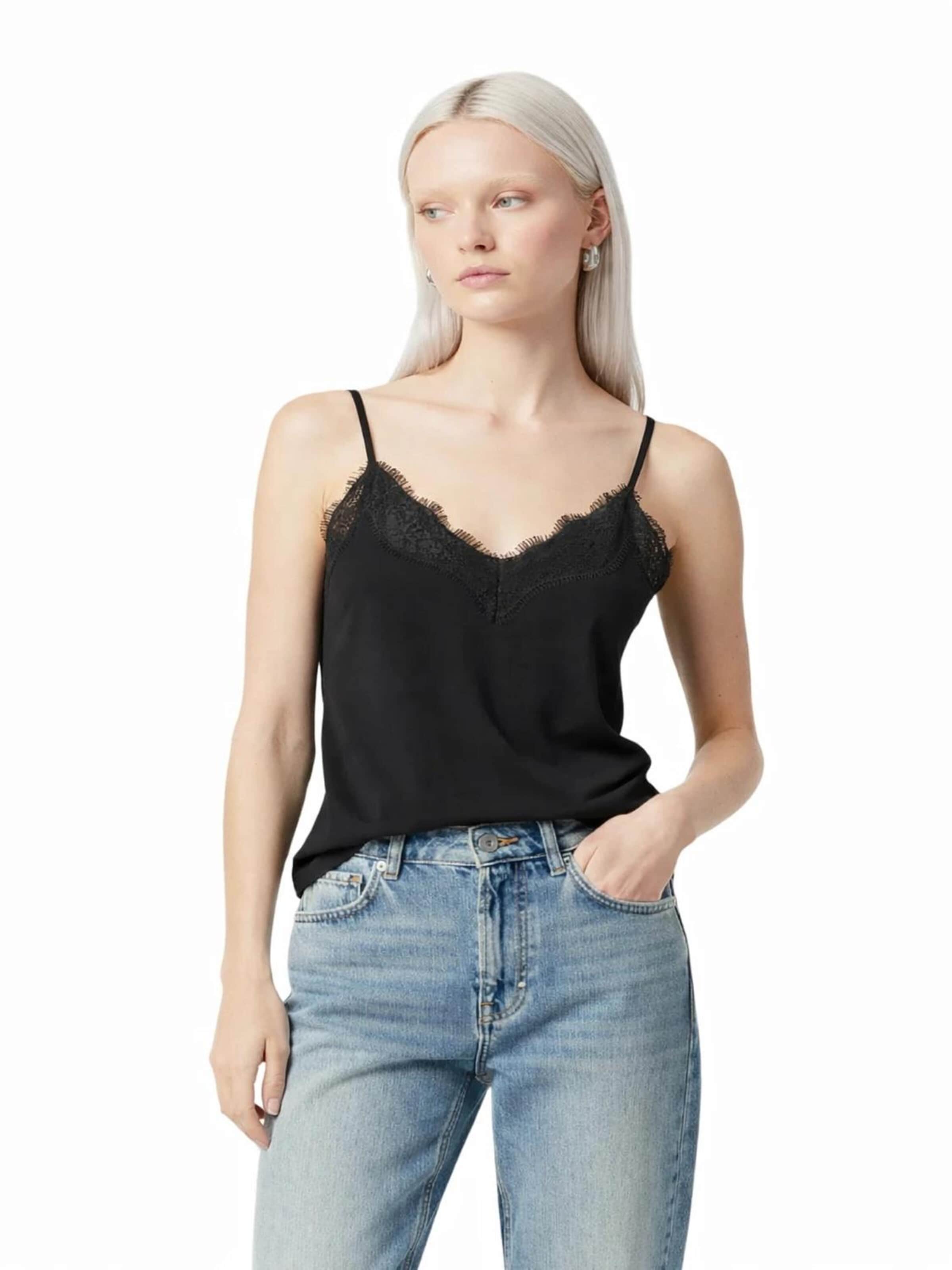 Alexa Dash Blouse in Black