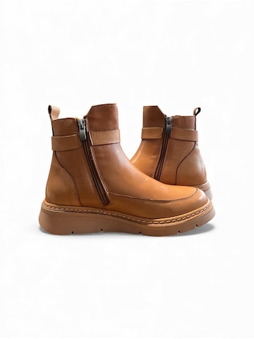 Begoria Boots in Beige