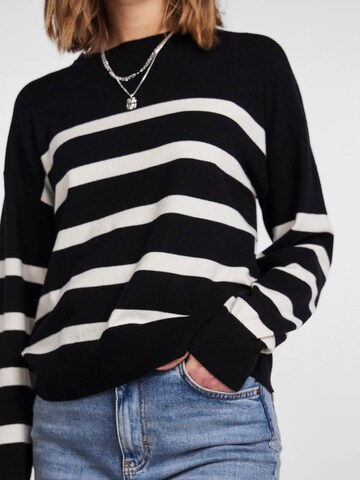 Pullover di PIECES in nero