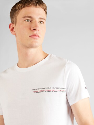 TOMMY HILFIGER - Camiseta en blanco