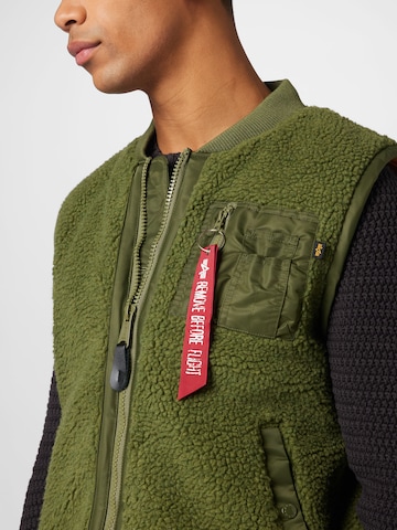 ALPHA INDUSTRIES Жилетка в Зеленый