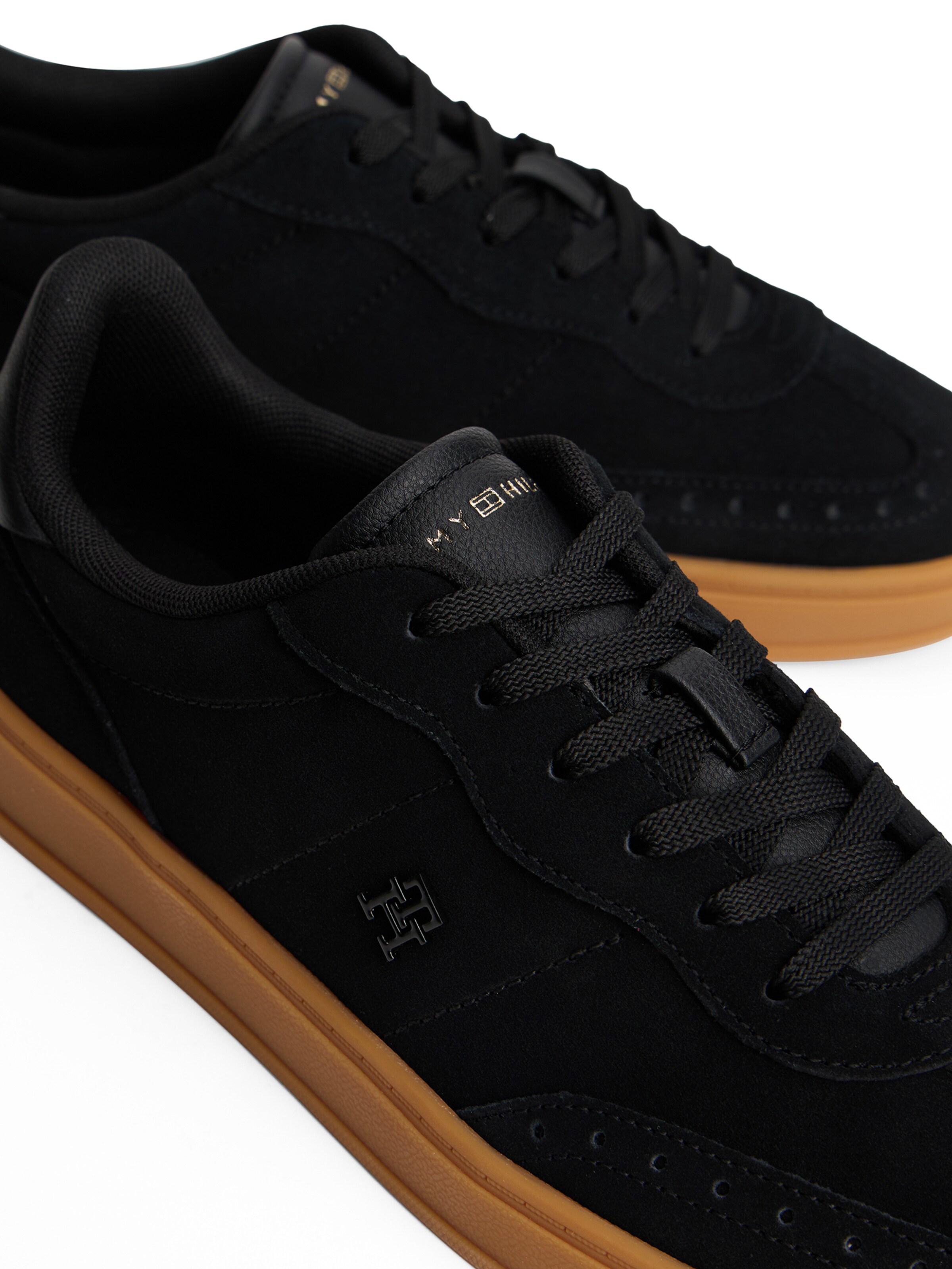 TOMMY HILFIGER Низкие кроссовки 'Heritage' в Черный