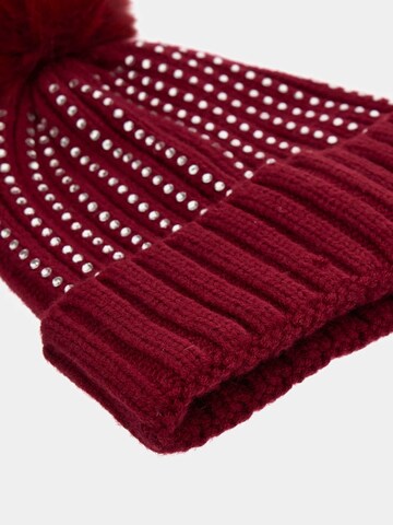 GUESS Beanie in Red