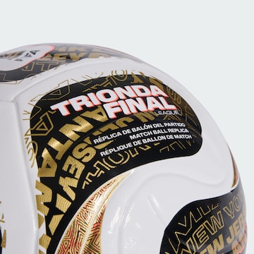 Pallone ' FIFA Fussball-Weltmeisterschaft 26™ Trionda' di ADIDAS PERFORMANCE in bianco