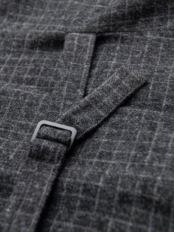 Ombre Vest '0110' in Black