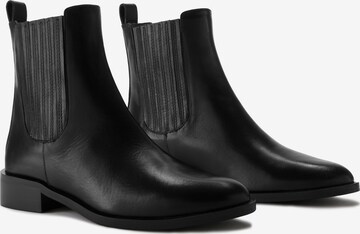 Isabel Bernard Chelsea Boots in Schwarz