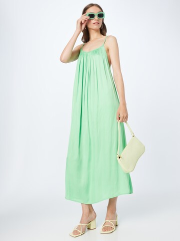 Rochie de la Ipekyol pe verde