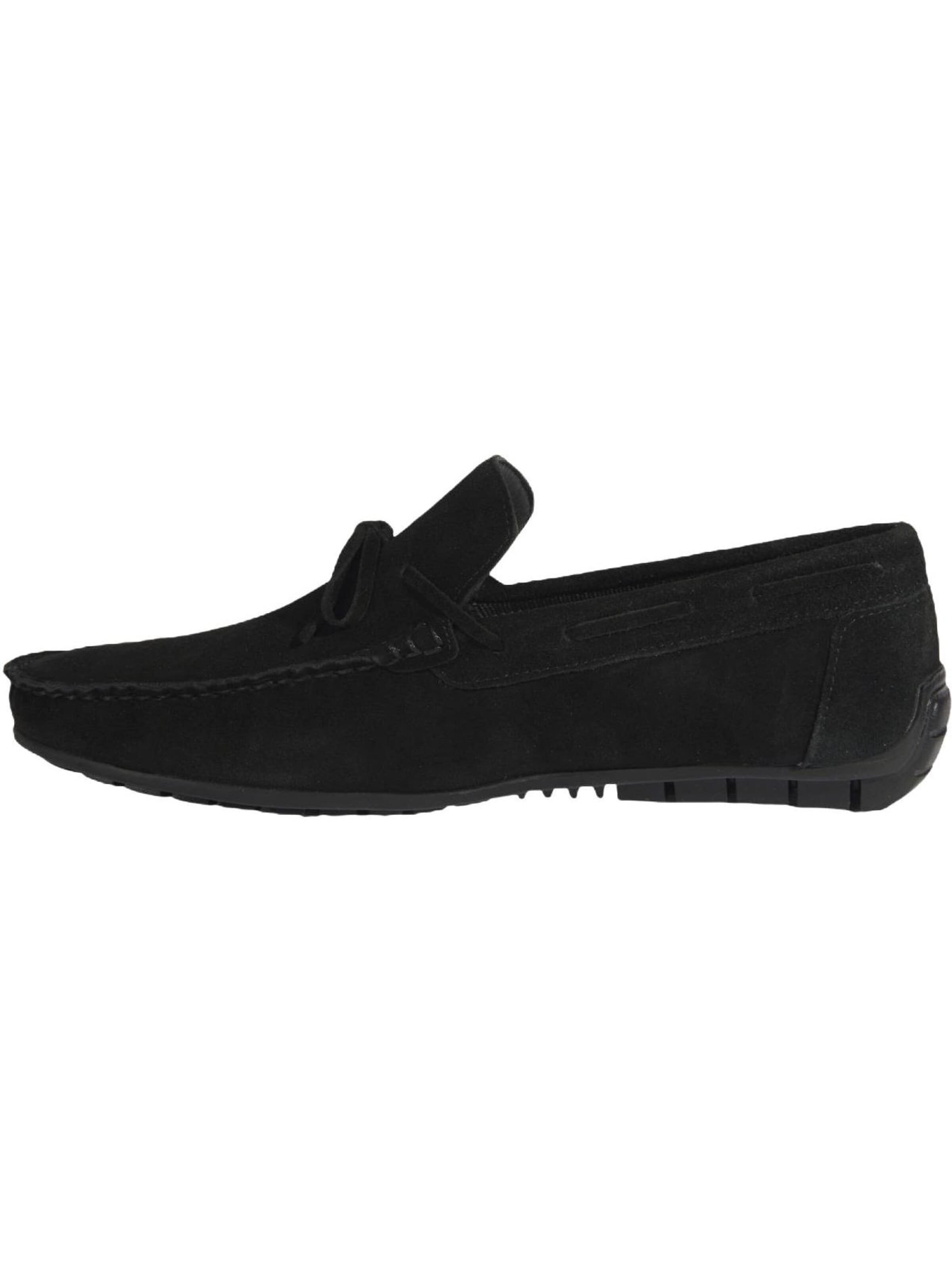 Desa Moccasins in Black