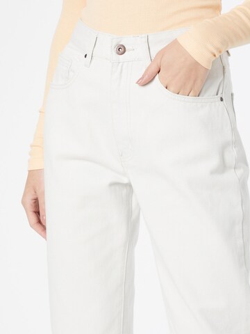 Cotton On Normalny krój Jeansy w kolorze biały