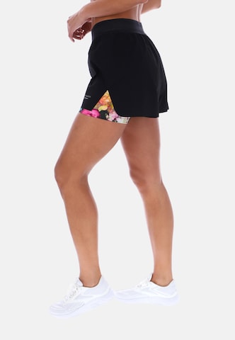 Ted Baker - Regular Calças em preto