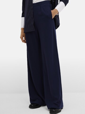 Wide leg Pantaloni con pieghe di bonprix in blu: frontale