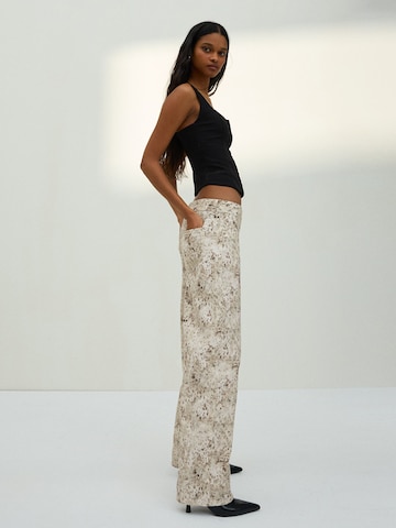 Baggy Jeans di Bershka in beige