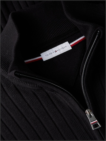 TOMMY HILFIGER Pullover in Schwarz