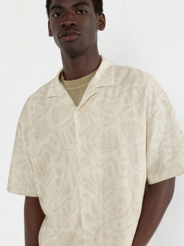 Fit confort Chemise Pull&Bear en beige