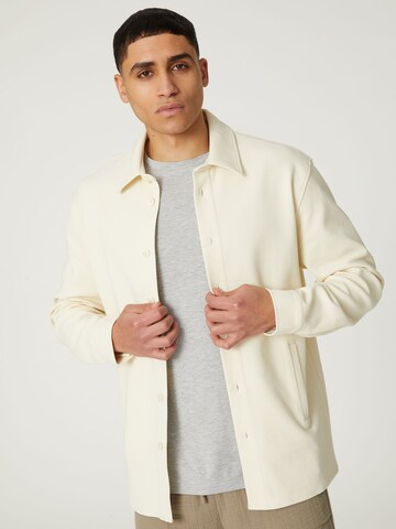 DAN FOX APPAREL Regular fit Button Up Shirt 'Franz' in White: front