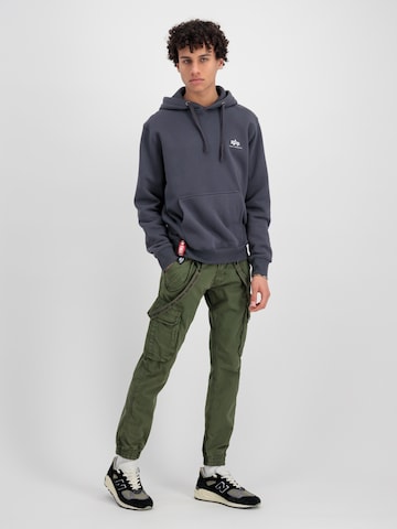 ALPHA INDUSTRIES Tapered Hose in Grün