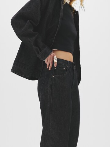Loosefit Jeans di Pull&Bear in nero