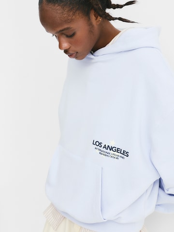 Pull&Bear Суичър 'PACIFIC' в синьо