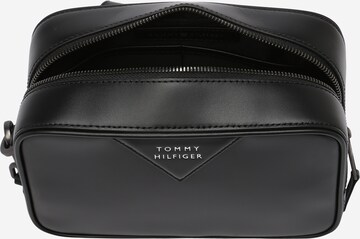 TOMMY HILFIGER Kulturtasche in Schwarz