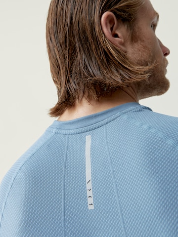 Born Living Yoga Performance Shirt 'Otawa' in Blue