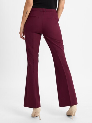 Ipuri Flared Pantalon in Rood
