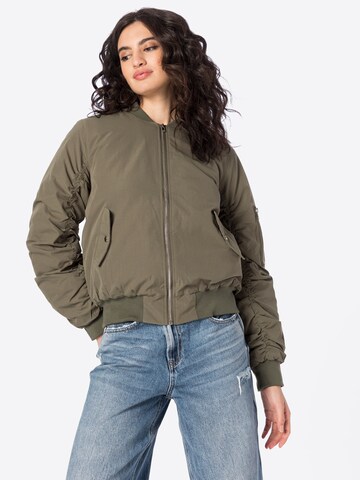 SISTERS POINT Between-Season Jacket 'VAKAI-JA' in Green: front