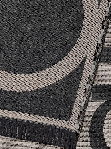 Calvin Klein Kaulaliina värissä musta