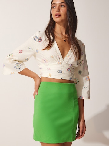 Fustă de la Happiness İstanbul pe verde
