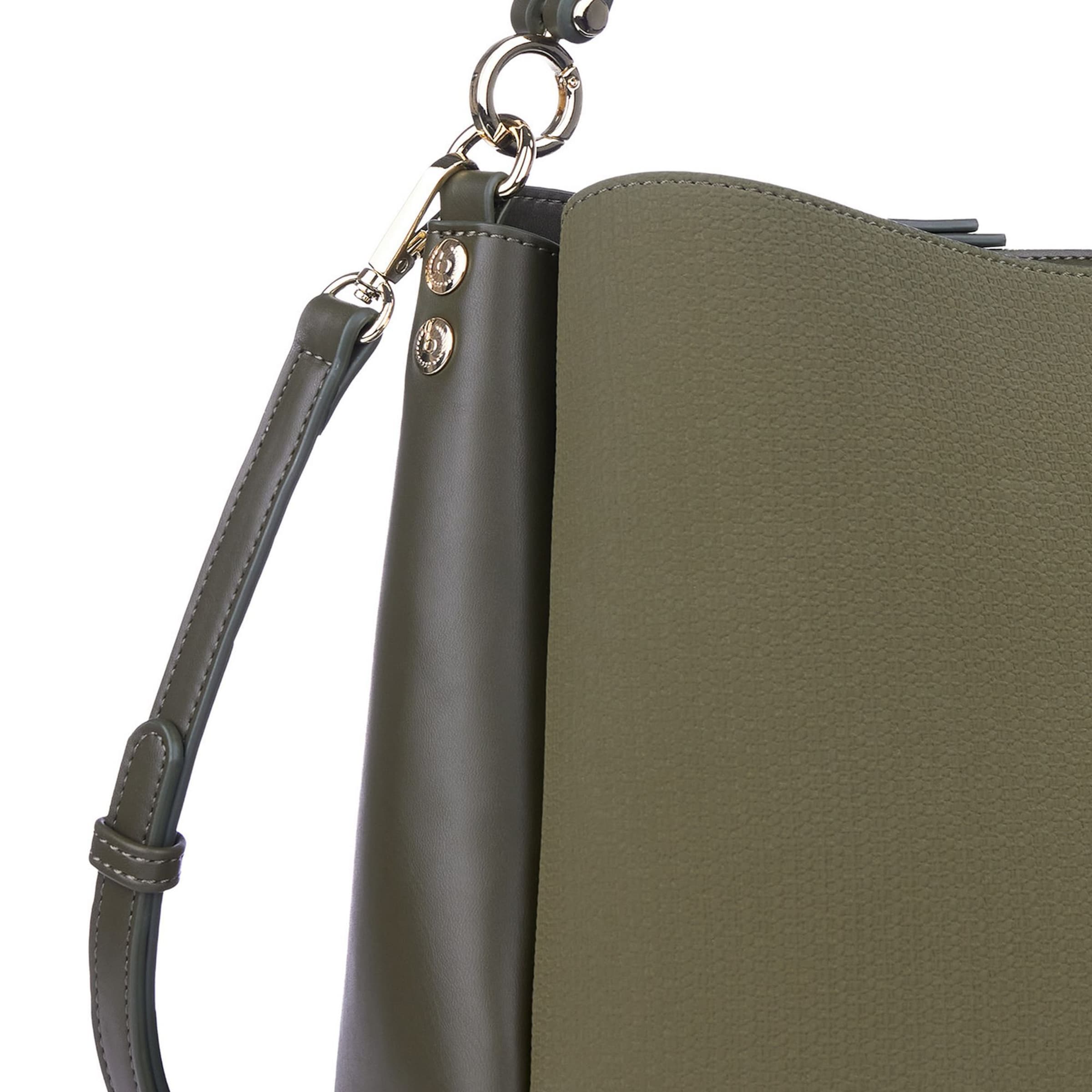 Sac bandoulière 'Leah' bugatti en vert