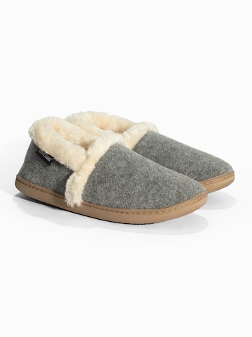 Minnetonka Slipper 'Dina' – šedá