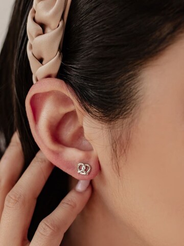 Hey Happiness - Pendientes 'Pretzel Delight' en plata