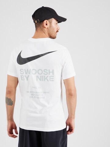 Nike Sportswear Shirt in White: front