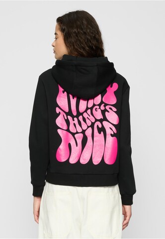 Miss Tee - Sudadera 'Every Things Nice' en negro
