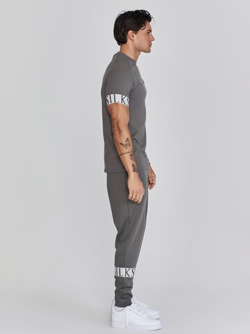 SikSilk T-Shirt in Grau