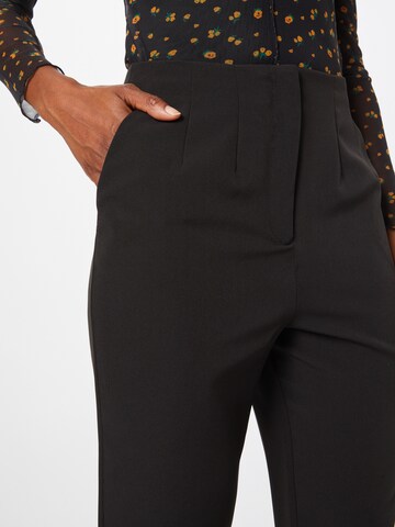 Flared Pantaloni di Wallis in nero